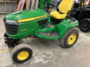 2017 John Deere X734