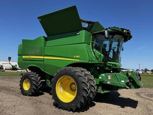 2023 John Deere S780