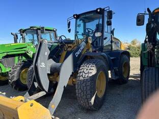 2023 John Deere 344L