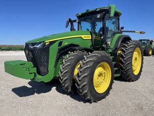 2023 John Deere 8R 370