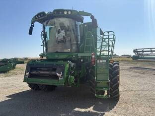 2023 John Deere S760