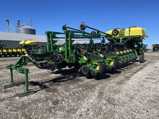 2023 John Deere 1775NT