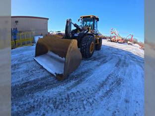 2023 John Deere 544 P-TIER