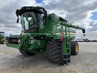 2023 John Deere S780