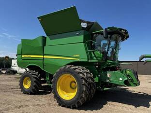2023 John Deere S780