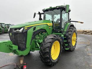 2023 John Deere 8R 370