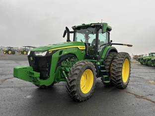 2023 John Deere 8R 250