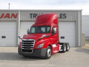 2022 Freightliner CASCADIA 126