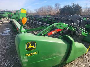 2019 John Deere 745FD
