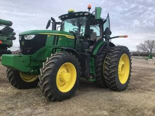 2024 John Deere 6R 230