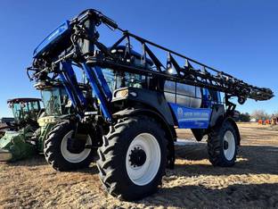 2024 New Holland SP370F
