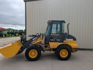 2014 John Deere 244J