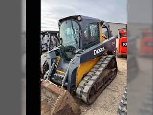 2011 John Deere 323D