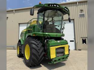 2015 John Deere 8400
