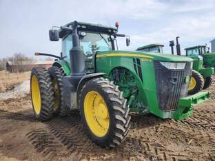 2015 John Deere 8270R