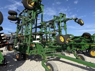 2008 John Deere 2410