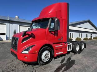 2020 Volvo VNR64T300