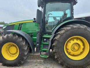 2017 John Deere 7250R