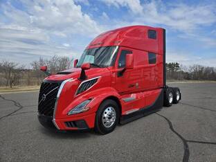 2025 Volvo VNL64T860