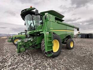 2012 John Deere S670
