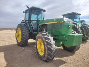 1992 John Deere 4560