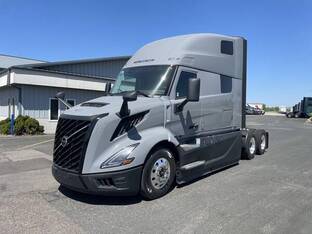 2025 Volvo VNL64T860
