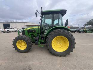 2023 John Deere 5105M