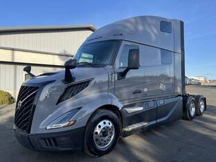 2025 Volvo VNL64T860