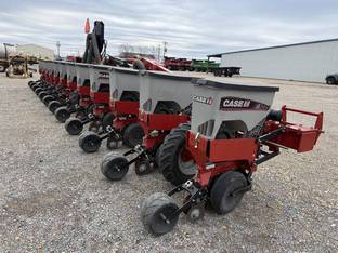 2013 Case IH 1235