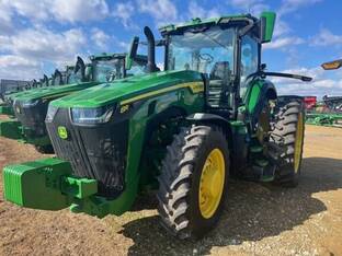 2023 John Deere 8R 230