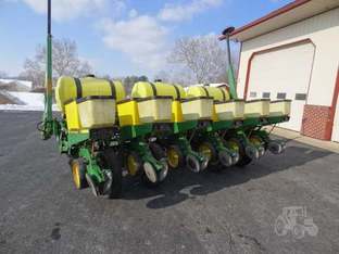 1988 John Deere 7200