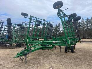 2012 John Deere 2210