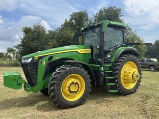 2023 John Deere 8R 340