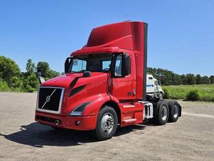 2020 Volvo VNR64T300