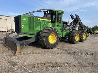 2022 John Deere 768L II