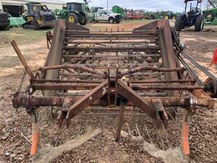 1980 United Farm Tools 2 ROW INVERTER