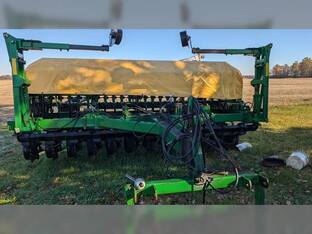 2001 John Deere 1560