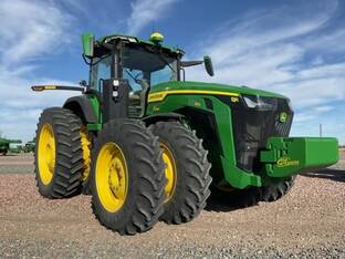 2023 John Deere 8R 370