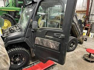2023 John Deere GATOR XUV 835R