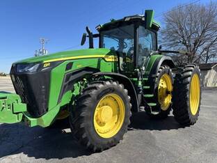 2022 John Deere 8R 280