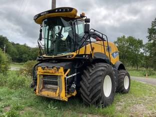 2022 New Holland FR780