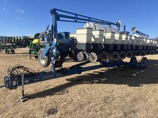 2005 Kinze 3600