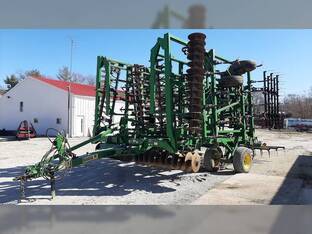 2009 John Deere 2310