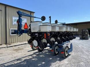 2010 Kinze 3500