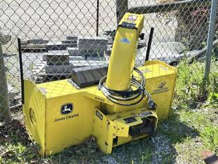 2009 John Deere 47 quick hitch snow blower