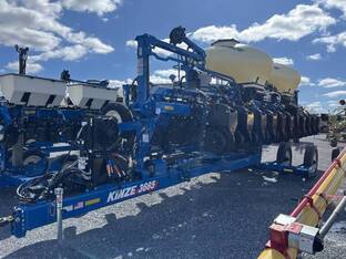 2024 Kinze 3665