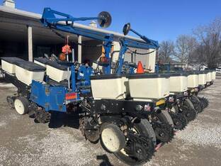 2014 Kinze 3200