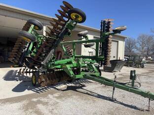 2009 John Deere 637W