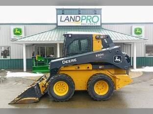 2021 John Deere 330G