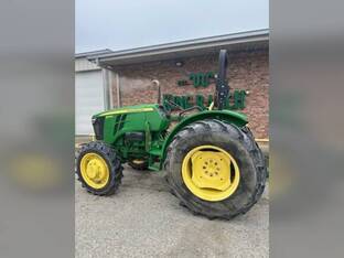 2017 John Deere 5055E